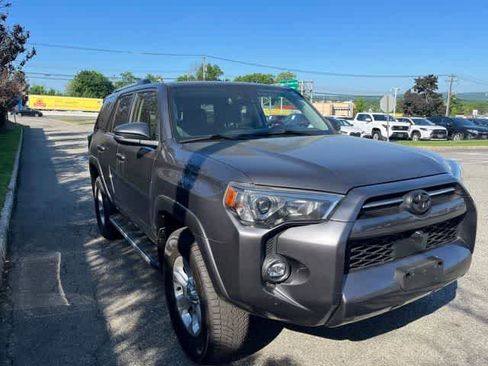 Used 2023 Toyota 4Runner SR5 Premium w/ Moonroof Package AWD/4WD image 3