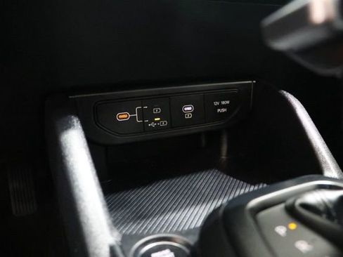 Used 2025 Kia K4 LXS image 61