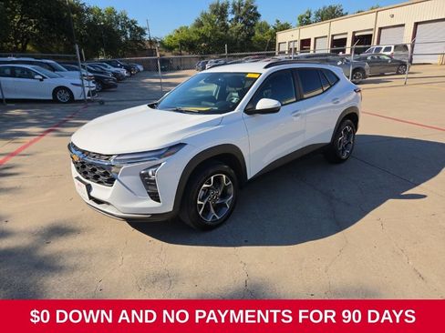 Used 2025 Chevrolet Trax LT w/ LT Convenience Package FWD image 1