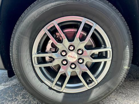 New 2026 GMC Acadia Elevation image 21