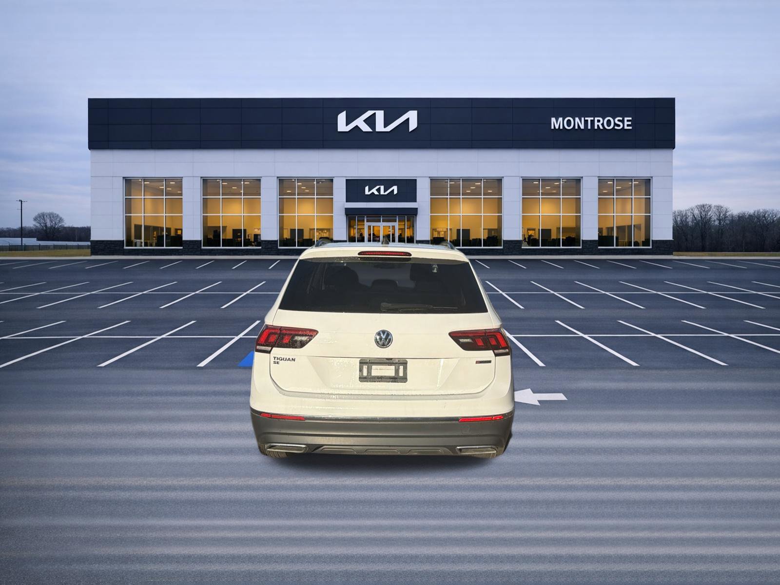 Used 2021 Volkswagen Tiguan SE w/ Panoramic Sunroof Package AWD/4WD image 7