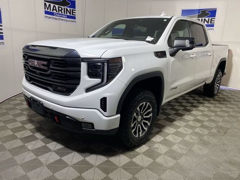 Used 2023 GMC Sierra 1500 AT4 w/ Technology Package AWD/4WD image 11