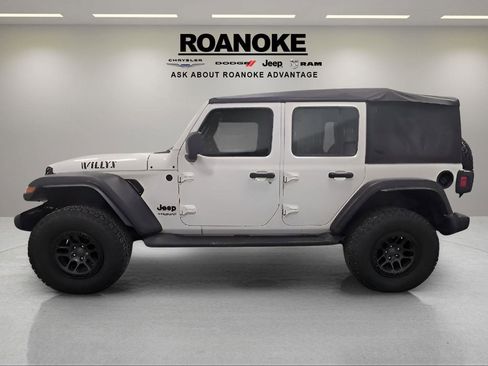 Used 2022 Jeep Wrangler Unlimited Sport w/ Xtreme Recon 35" Tire Package image 6