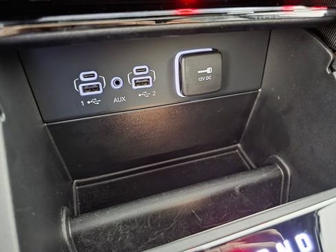 Used 2025 Jeep Grand Cherokee Laredo X RWD image 22