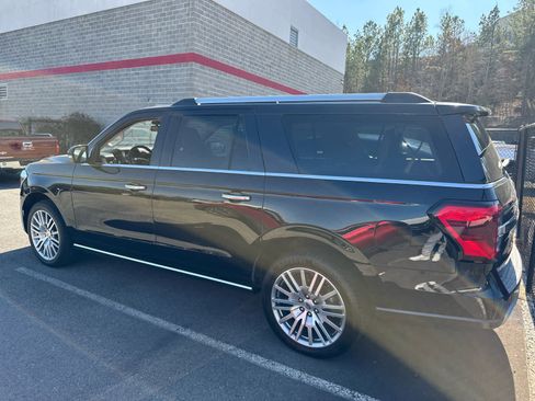 Used 2024 Ford Expedition Max Limited image 5