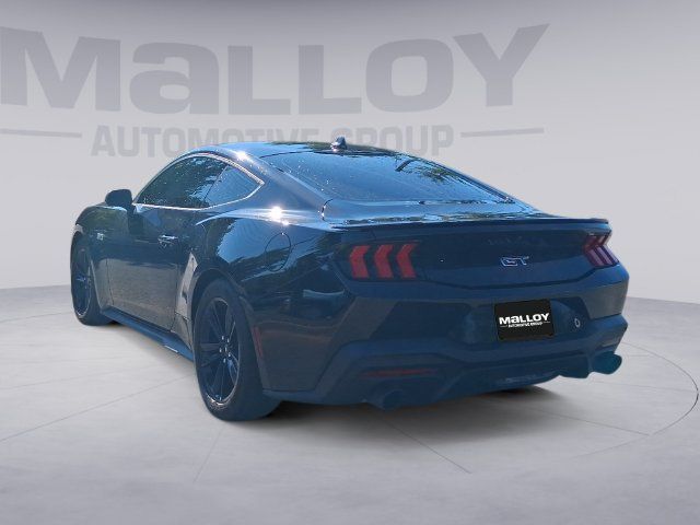 Used 2024 Ford Mustang GT RWD image 3