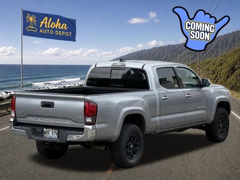 Used 2021 Toyota Tacoma SR5 AWD/4WD image 4