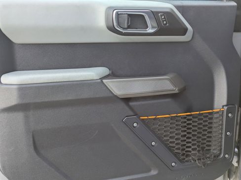 Used 2023 Ford Bronco Badlands w/ Sasquatch Package image 9