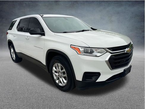 Used 2020 Chevrolet Traverse LS FWD image 3