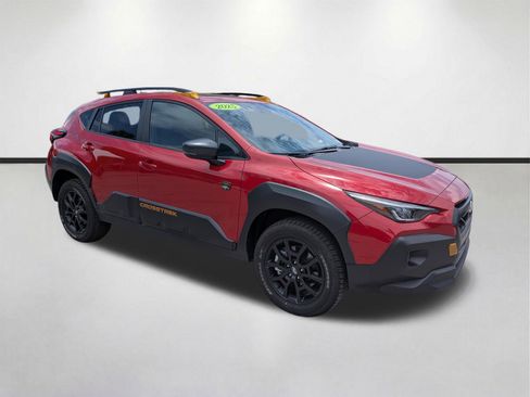 Used 2025 Subaru Crosstrek 2.5i Wilderness AWD/4WD image 2