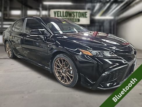 Used 2023 Toyota Camry SE image 6