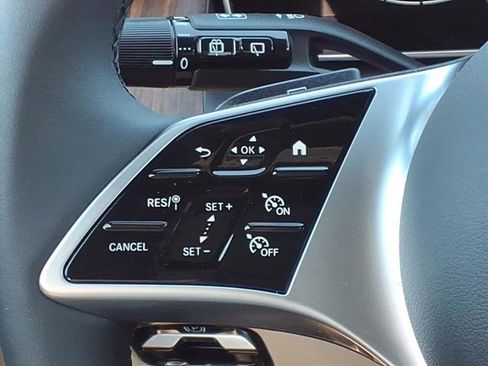 New 2026 Mercedes-Benz GLC 300 GLC 300 image 9