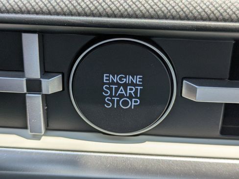 New 2026 Hyundai Santa Fe SE image 30