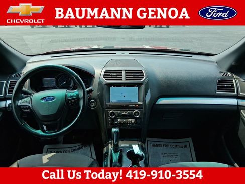Used 2017 Ford Explorer XLT w/ Equipment Group 202A AWD/4WD image 15