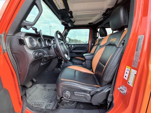 Used 2018 Jeep Wrangler Unlimited Sahara image 22