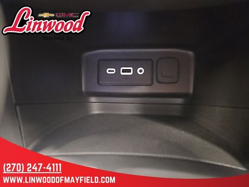 Used 2024 Chevrolet Equinox LT FWD image 27