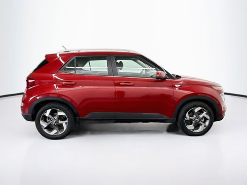 Used 2025 Hyundai Venue SEL FWD image 10
