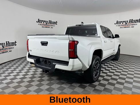 Used 2024 Toyota Tacoma TRD Sport image 7