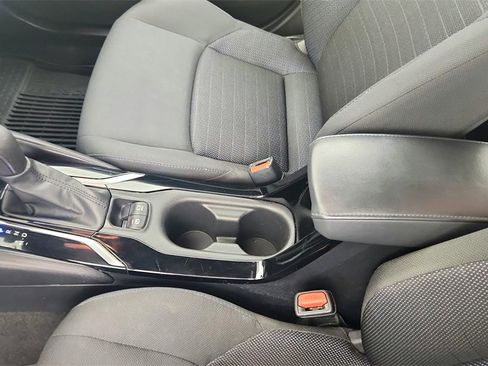 Used 2022 Toyota Corolla SE image 19