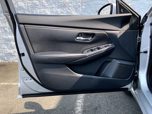 Certified 2023 Nissan Sentra SV image 25