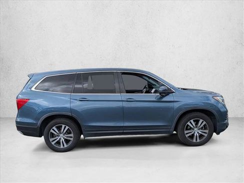 Used 2017 Honda Pilot EX-L image 4