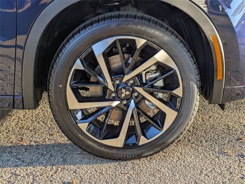 New 2025 Mitsubishi Outlander SEL image 11