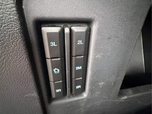 Used 2022 Ford Expedition Max Limited image 19