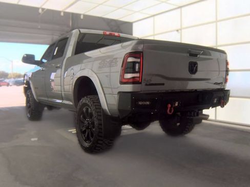 Used 2022 RAM 2500 Laramie AWD/4WD image 3
