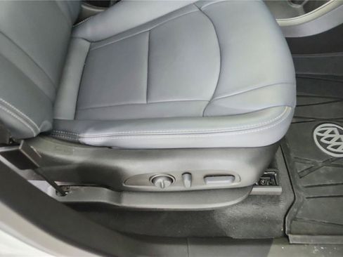 Used 2023 Buick Enclave Essence w/ Experience Buick Package AWD/4WD image 29