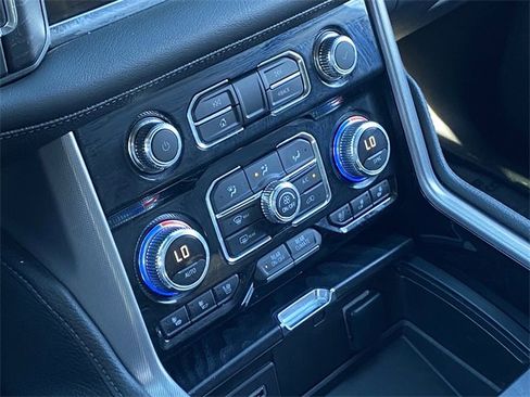 Used 2022 GMC Yukon Denali image 17