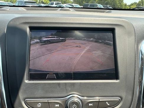 Used 2024 Chevrolet Equinox LT FWD image 18