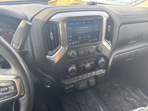 Used 2021 Chevrolet Silverado 1500 LT image 7