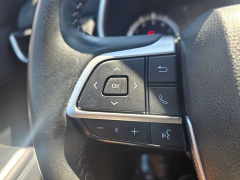 Used 2023 Toyota Highlander XSE FWD image 35