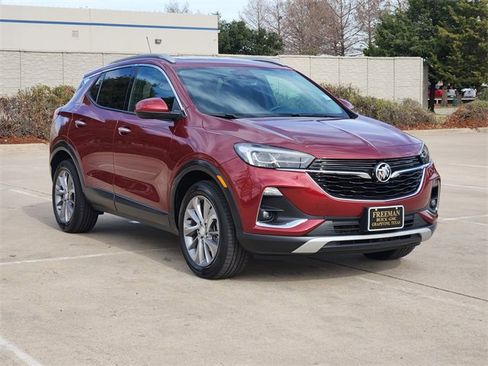 Used 2023 Buick Encore GX Essence w/ Experience Buick Package image 3