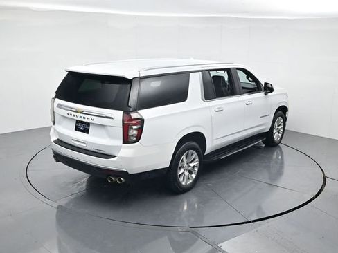 Used 2023 Chevrolet Suburban Premier image 39