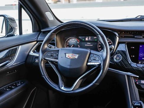 Used 2024 Cadillac XT6 Premium Luxury image 16