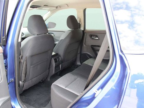 Used 2022 Nissan Rogue SV AWD/4WD image 21
