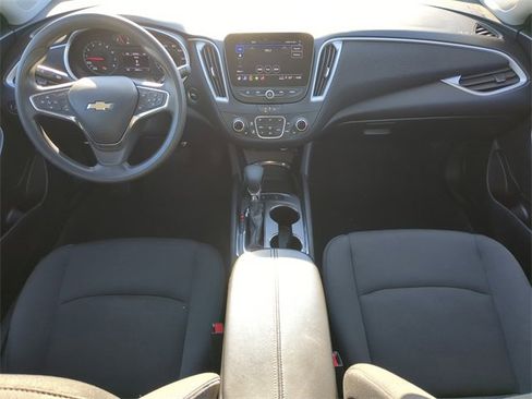 Used 2024 Chevrolet Malibu LT image 15
