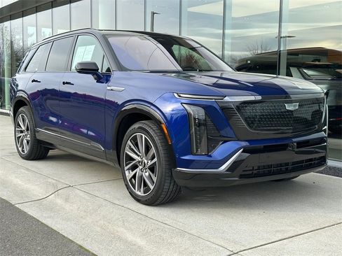 Used 2026 Cadillac Vistiq Sport image 7