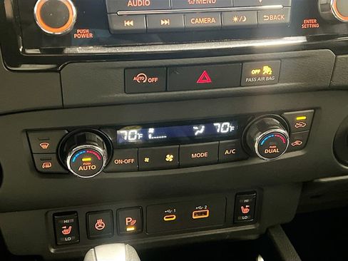 Used 2024 Nissan Frontier SL w/ Technology Package image 15