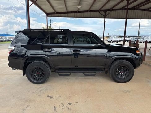 Used 2021 Toyota 4Runner TRD Off-Road Premium w/ Moonroof Package AWD/4WD image 9