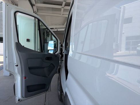 Certified 2019 Ford Transit 250 148 Medium Roof RWD image 9