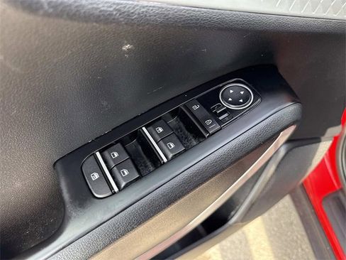 Used 2020 Kia Soul LX image 11