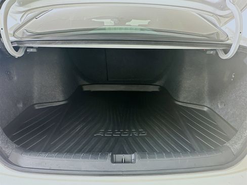 Used 2021 Honda Accord Touring image 28