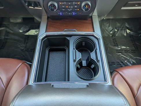 Used 2019 Ford F350 King Ranch w/ King Ranch Ultimate Package AWD/4WD image 19