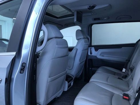 Used 2023 Honda Odyssey Touring image 19