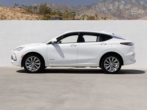 Used 2024 Buick Envista Avenir FWD image 2