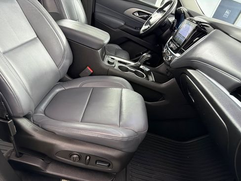 Used 2018 Chevrolet Traverse LT FWD image 25