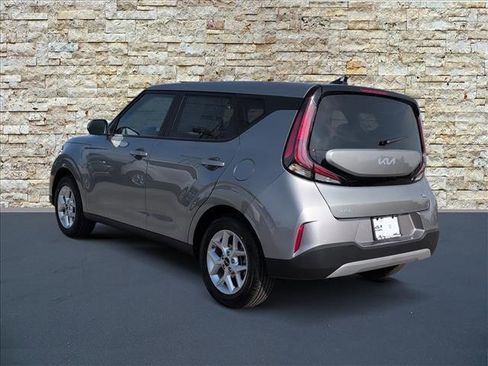 New 2025 Kia Soul LX image 3