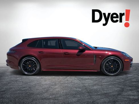 Used 2022 Porsche Panamera GTS image 2
